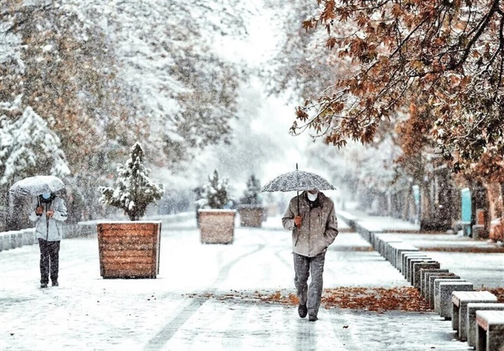 تهران در آغوش سپیدِ زمستان اول بهمن ۱۴۰۴